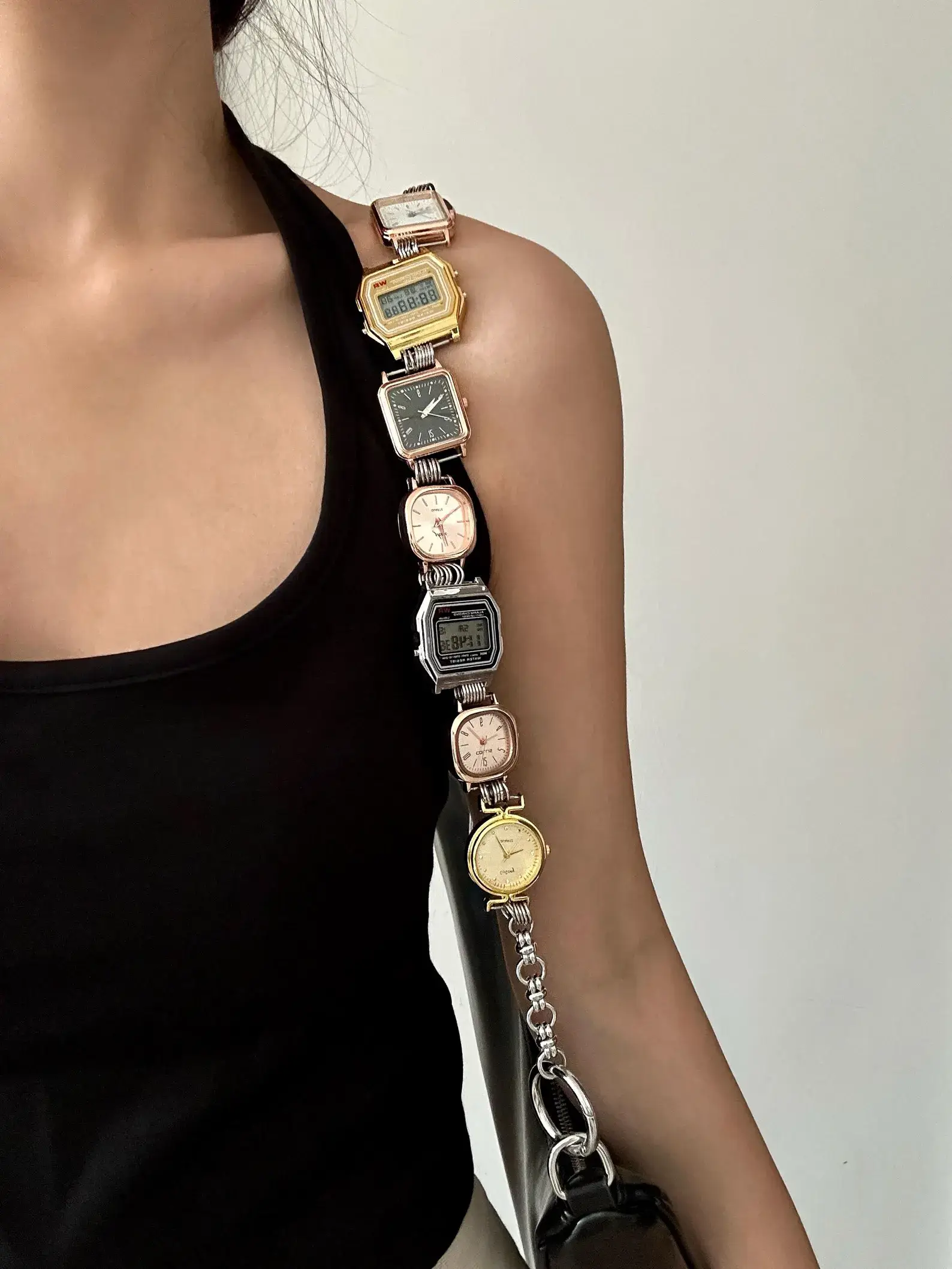 The perfect gift idea: Y2K adjustable watch chain for handbags inspired by Hailey Bieber, featured in street style edits.