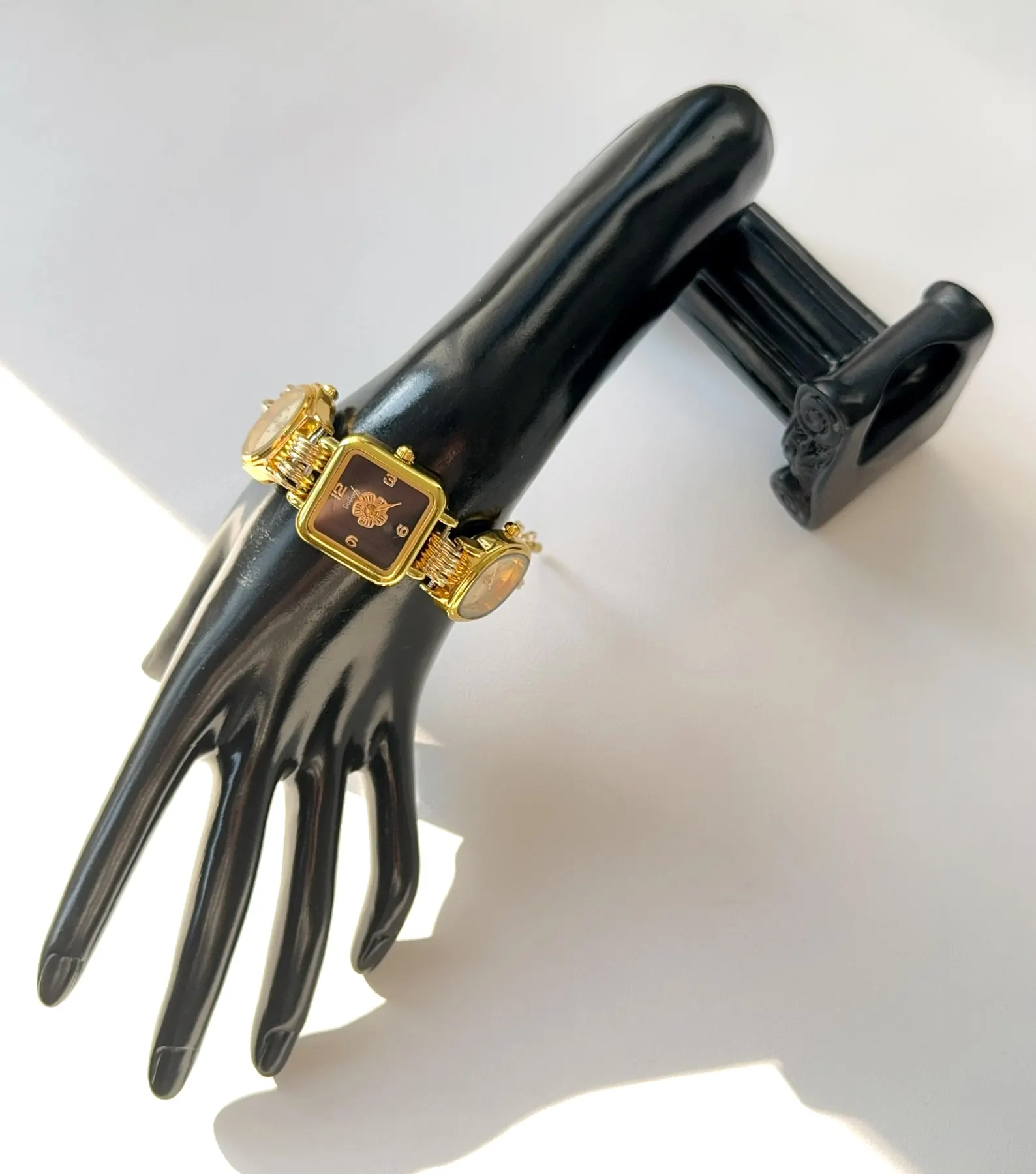 Shiny gold stainless steel Y2K watch bracelet for edgy style