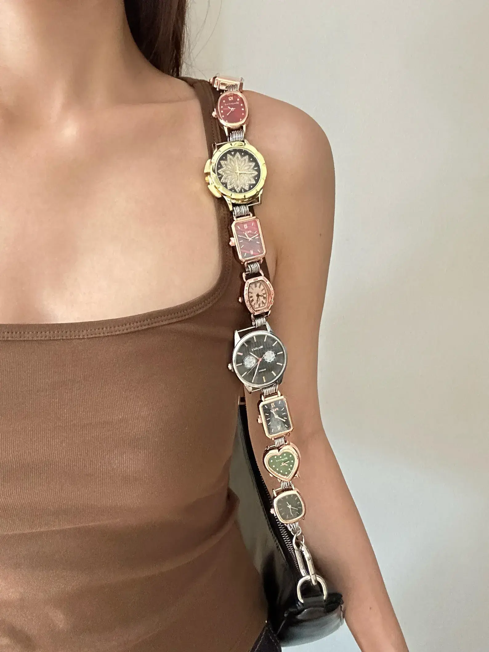 Discover our unique designer watch purse chain inspired by Kylie Jenner, crafted for bold streetwear looks.