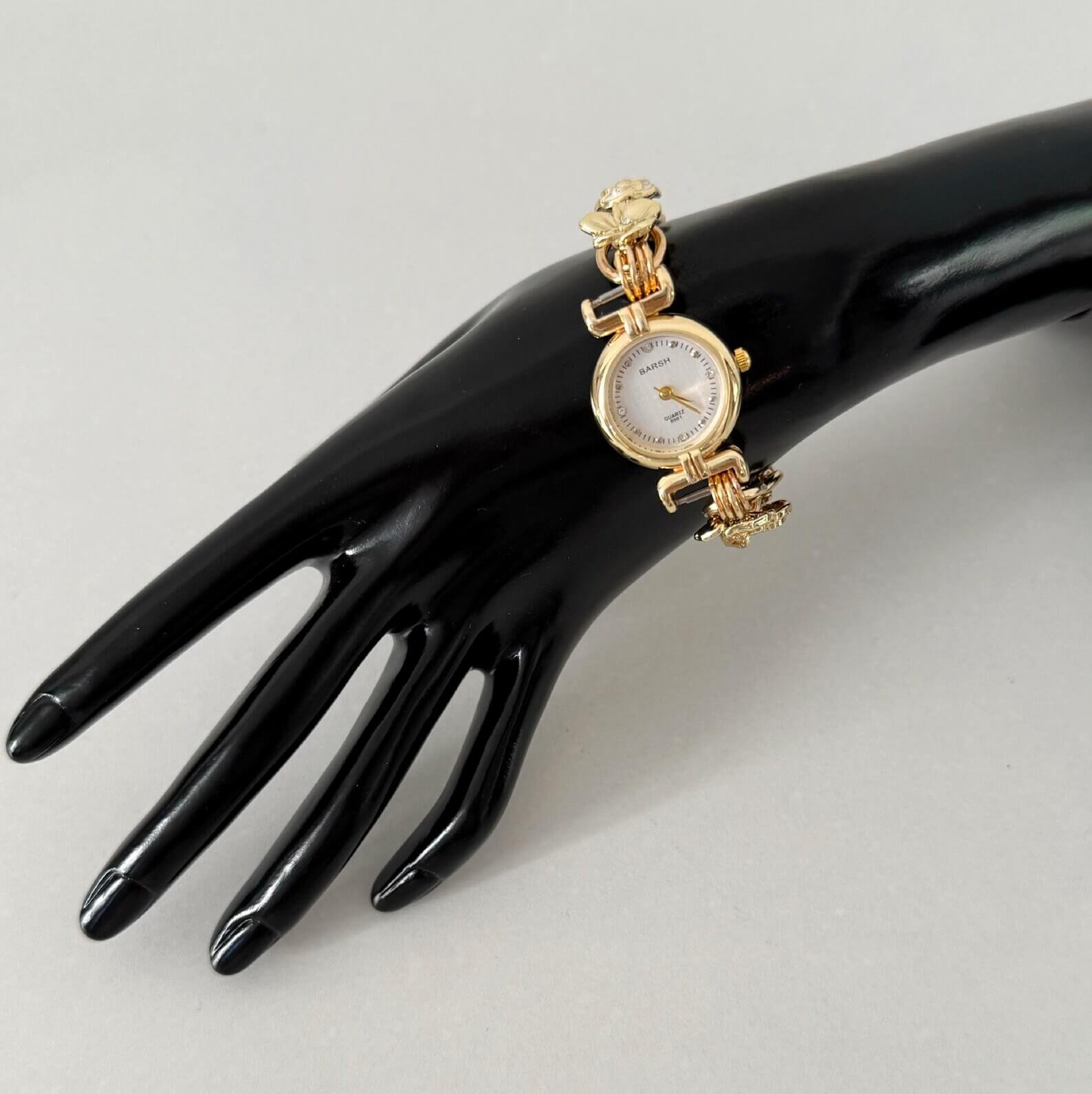Elegant Pearl Crystal Handmade Neon Cyber Watch Pendant Necklace stylish watch choker necklace
