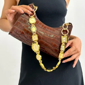 Pearl vintage bag chain for alternative fashion with Rihanna